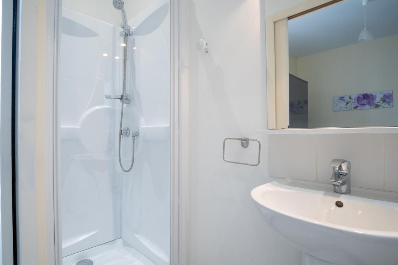 Les Jardins De La Seugne Apartment Жонзак Екстериор снимка